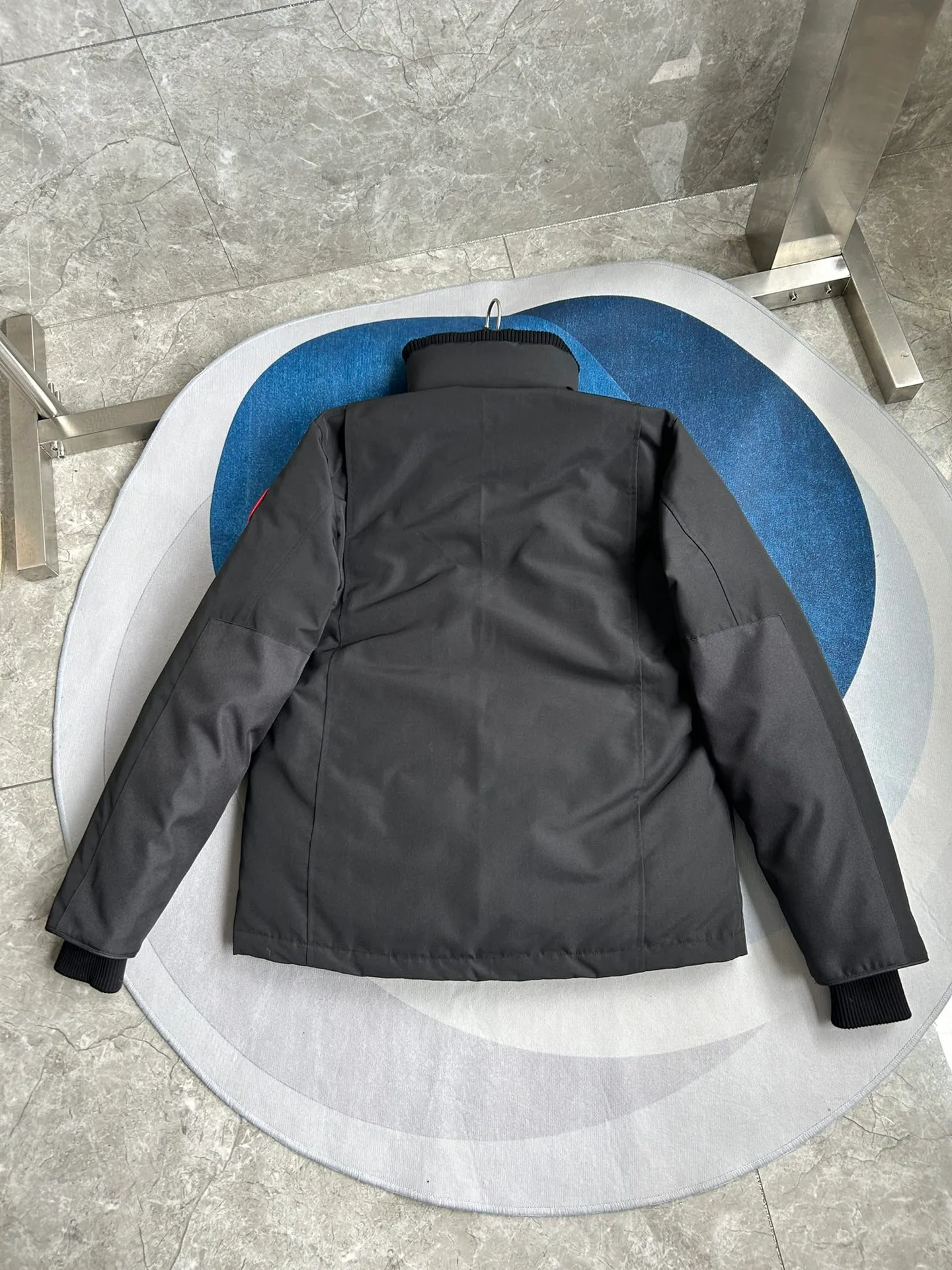P840 E24 model 5816M Expedition men's model black. Sizes: XS S M L XL XXL.